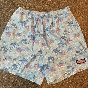 Vineyard-vines swim trunks